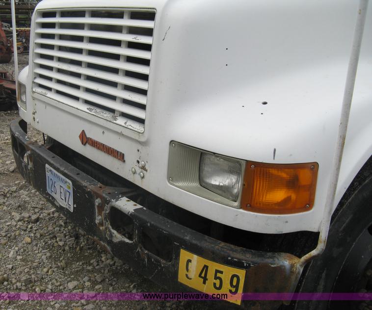 image for item A6151 1990 International 4700 dump truck