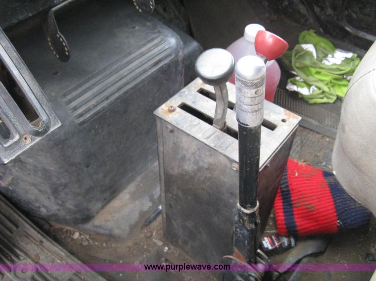 image for item A6151 1990 International 4700 dump truck