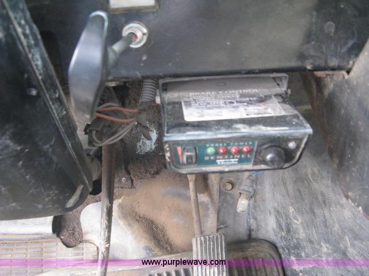 image for item A6151 1990 International 4700 dump truck