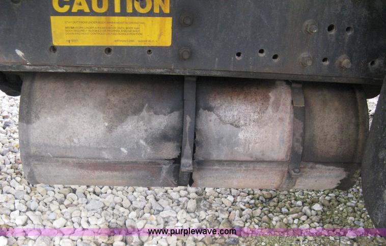 image for item A6151 1990 International 4700 dump truck