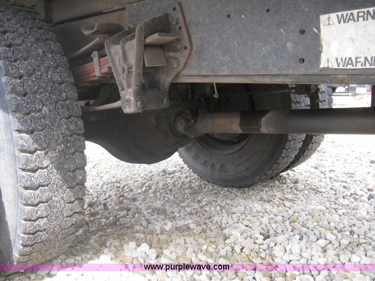 image for item A6151 1990 International 4700 dump truck