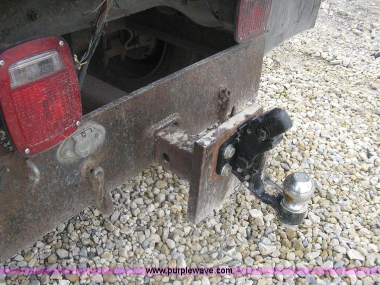 image for item A6151 1990 International 4700 dump truck