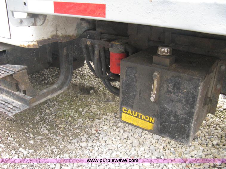 image for item A6151 1990 International 4700 dump truck