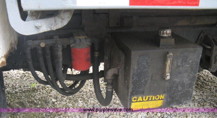 image for item A6151 1990 International 4700 dump truck