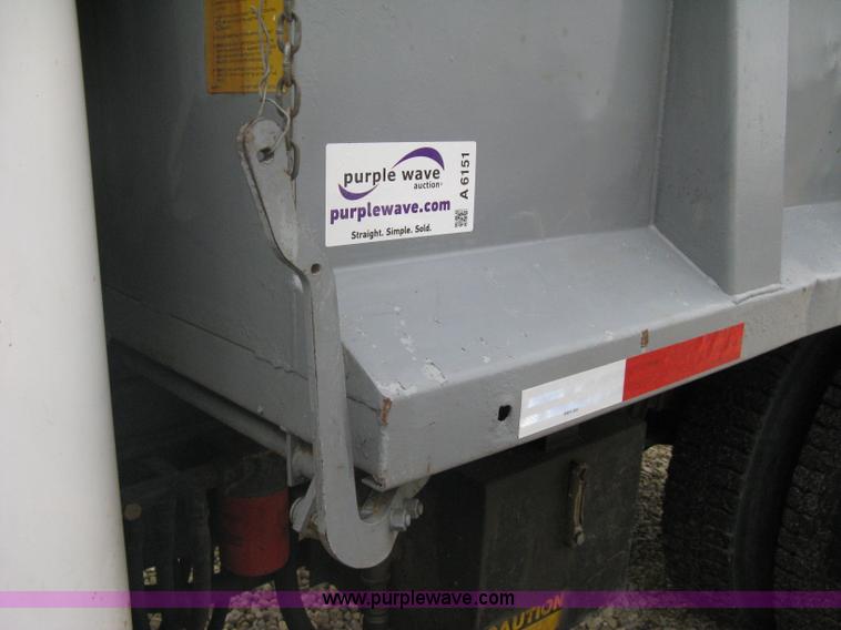 image for item A6151 1990 International 4700 dump truck