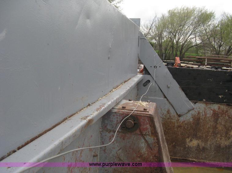 image for item A6151 1990 International 4700 dump truck