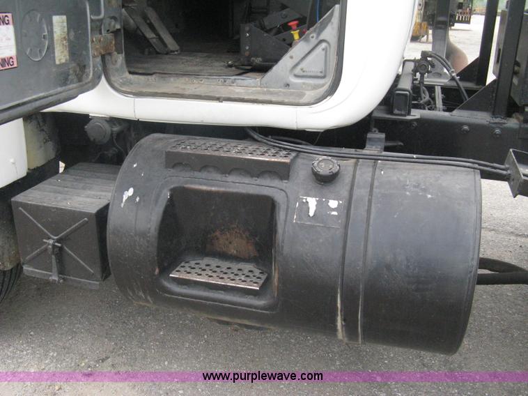 image for item A6153 1989 Mack R688ST tandem axle roll off truck