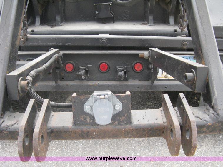 image for item A6153 1989 Mack R688ST tandem axle roll off truck