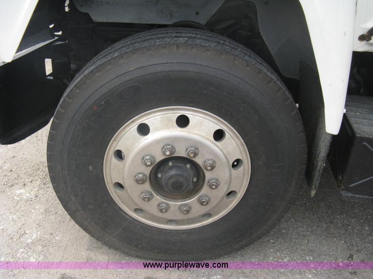 image for item A6153 1989 Mack R688ST tandem axle roll off truck