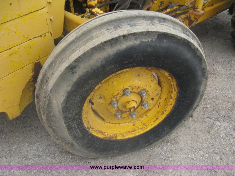 image for item A6159 Massey-Ferguson MF204 forklift