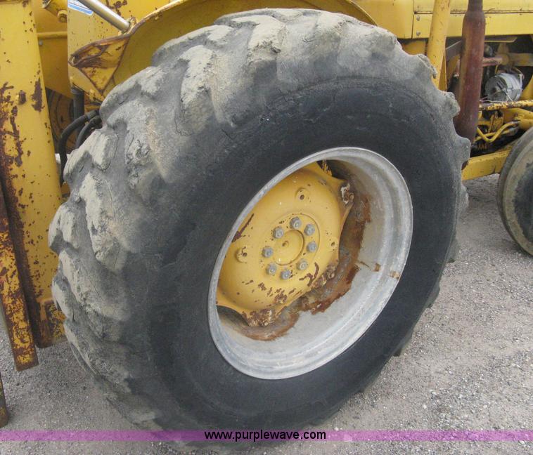 image for item A6159 Massey-Ferguson MF204 forklift