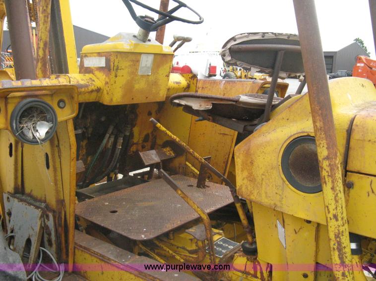 image for item A6163 Harlo P forklift