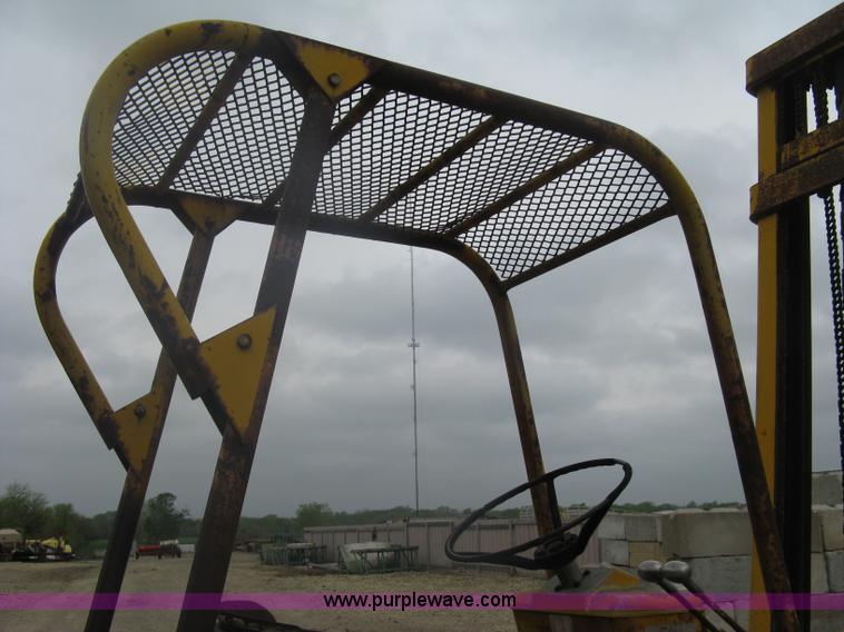 image for item A6163 Harlo P forklift