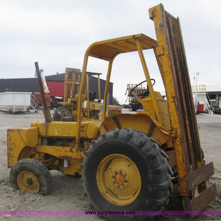 image for item A6165 Massey-Ferguson 40G forklift