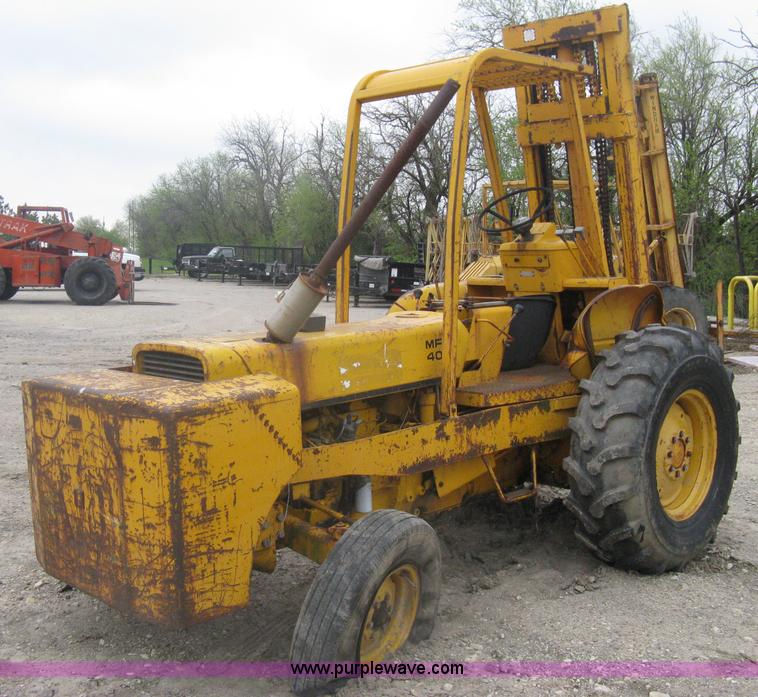 image for item A6165 Massey-Ferguson 40G forklift