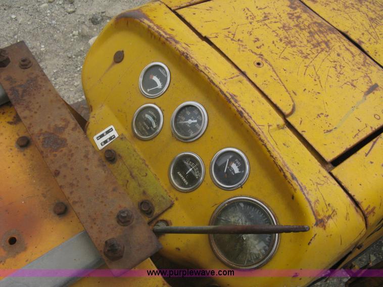 image for item A6165 Massey-Ferguson 40G forklift