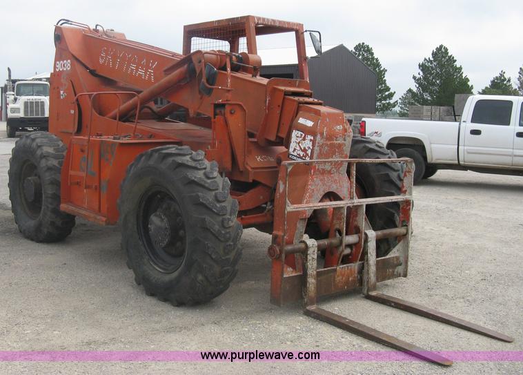 image for item A6176 SkyTrak 9038 telehandler