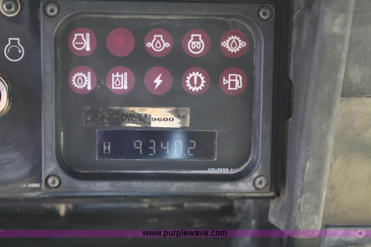 image for item A6777 2002 Caterpillar 953C track loader