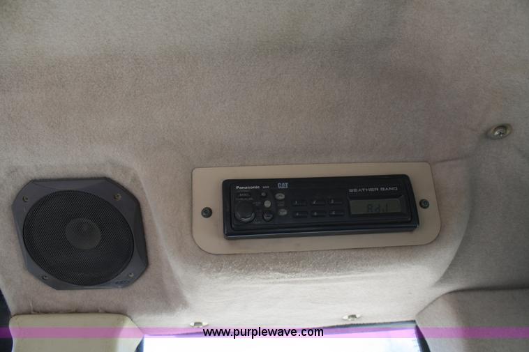 image for item A6777 2002 Caterpillar 953C track loader