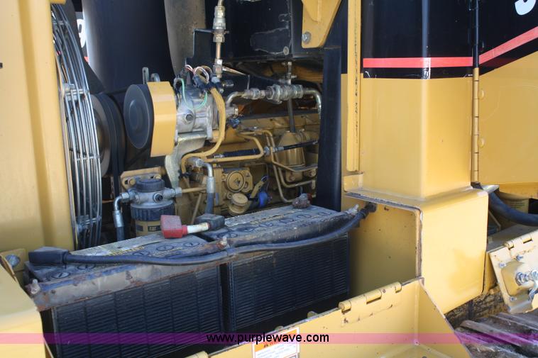 image for item A6777 2002 Caterpillar 953C track loader