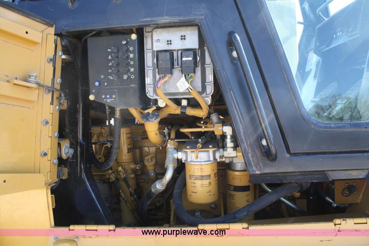 image for item A6777 2002 Caterpillar 953C track loader