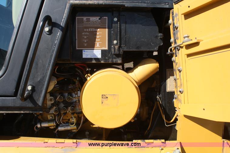 image for item A6777 2002 Caterpillar 953C track loader