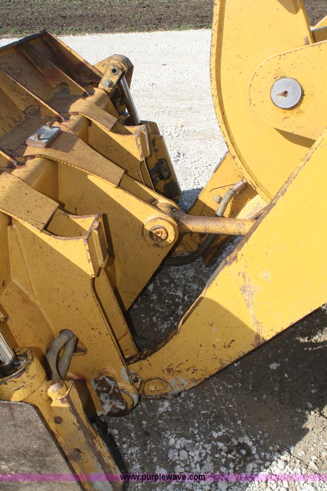 image for item A6777 2002 Caterpillar 953C track loader