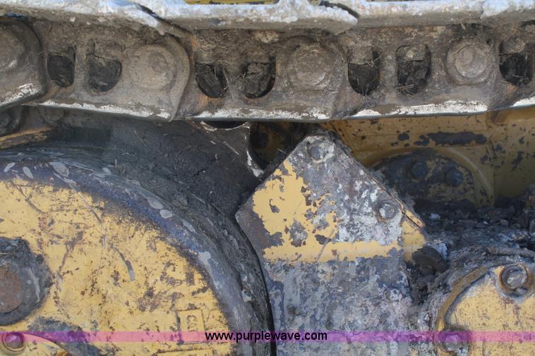 image for item A6777 2002 Caterpillar 953C track loader