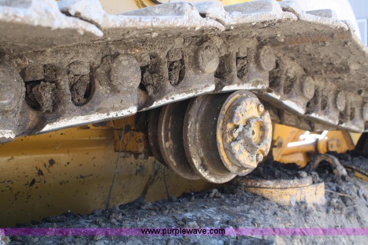 image for item A6777 2002 Caterpillar 953C track loader