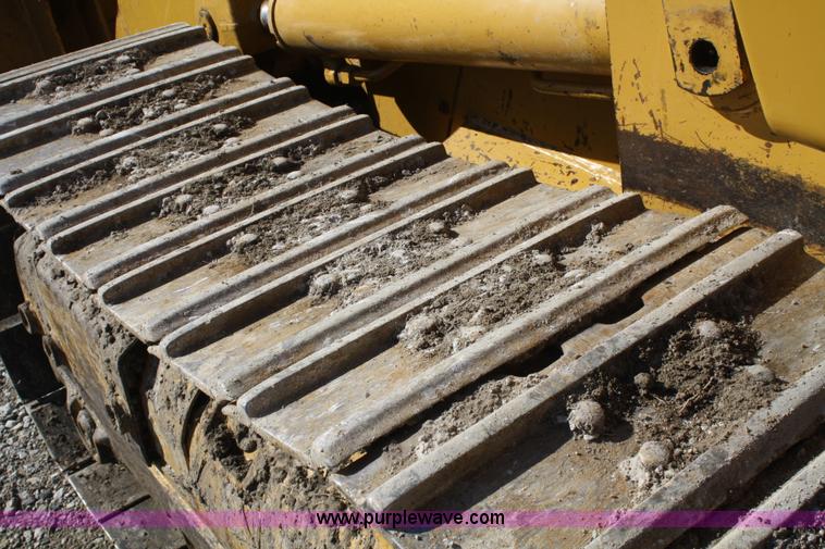 image for item A6777 2002 Caterpillar 953C track loader