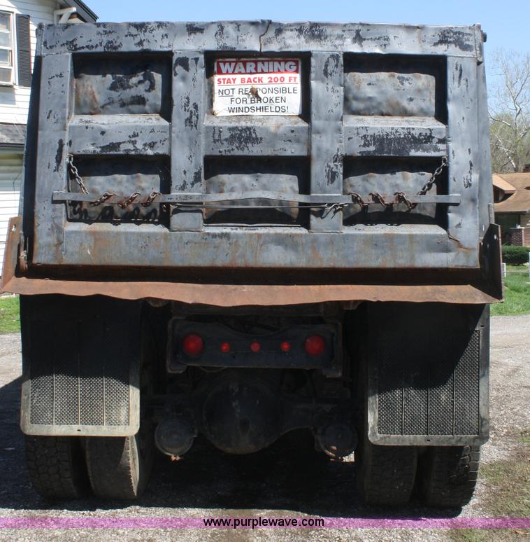 image for item A6778 1988 Kenworth T600 dump truck