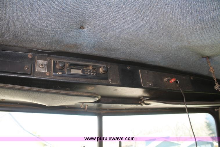 image for item A6778 1988 Kenworth T600 dump truck