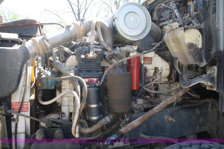 image for item A6778 1988 Kenworth T600 dump truck