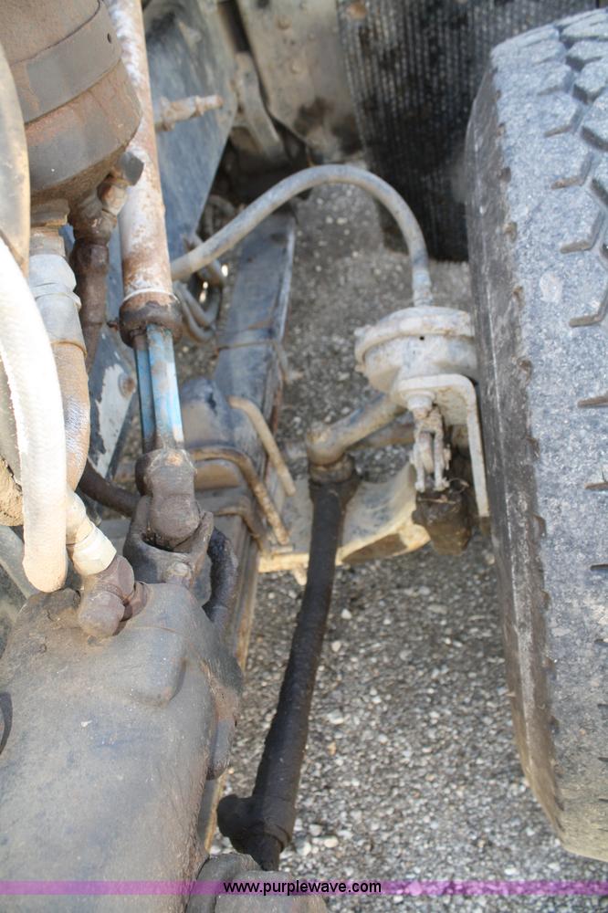 image for item A6778 1988 Kenworth T600 dump truck