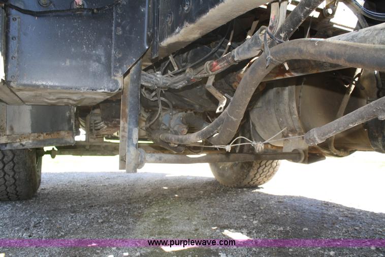 image for item A6778 1988 Kenworth T600 dump truck