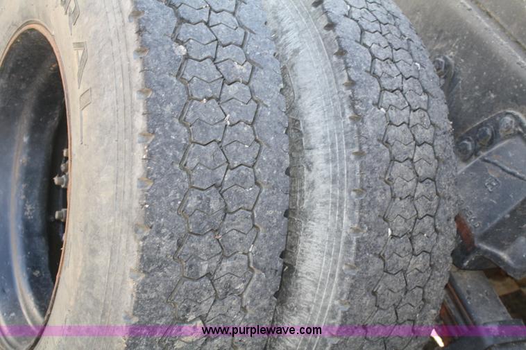 image for item A6778 1988 Kenworth T600 dump truck