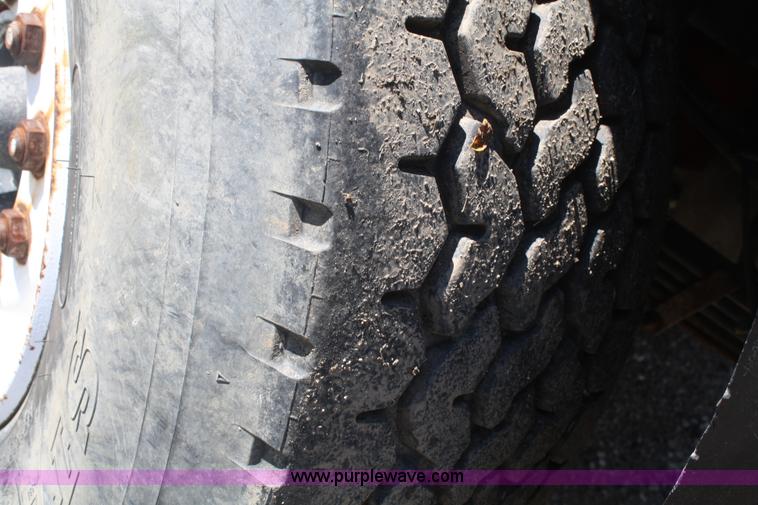 image for item A6778 1988 Kenworth T600 dump truck