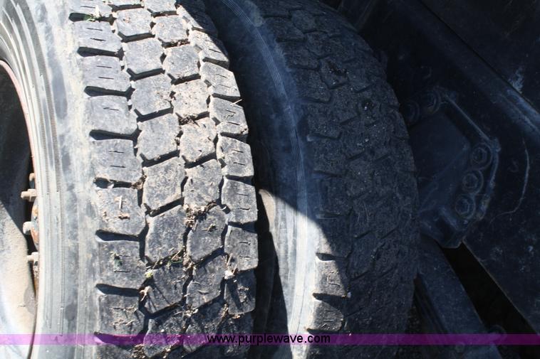 image for item A6778 1988 Kenworth T600 dump truck