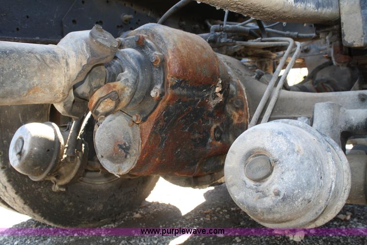 image for item A6778 1988 Kenworth T600 dump truck