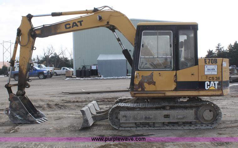 image for item A6790 1993 Caterpillar E70B mini excavator