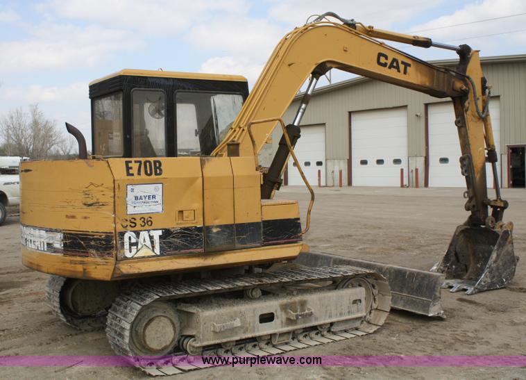 image for item A6790 1993 Caterpillar E70B mini excavator
