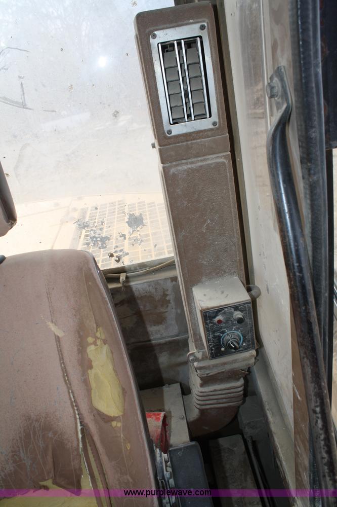 image for item A6790 1993 Caterpillar E70B mini excavator