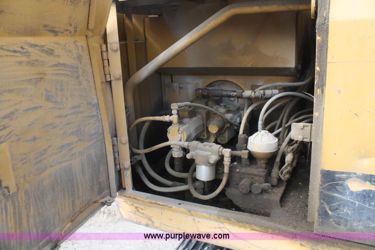 image for item A6790 1993 Caterpillar E70B mini excavator