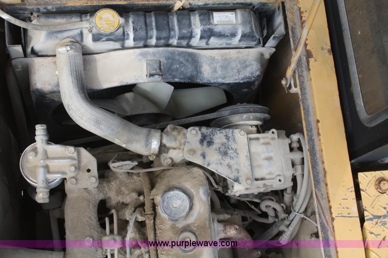 image for item A6790 1993 Caterpillar E70B mini excavator