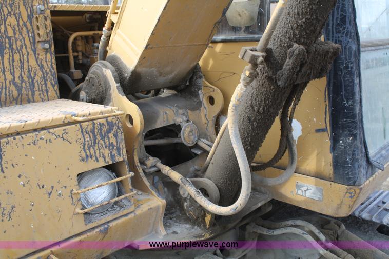 image for item A6790 1993 Caterpillar E70B mini excavator
