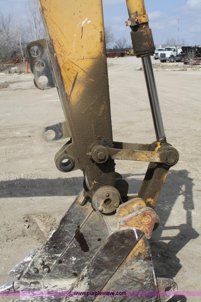 image for item A6790 1993 Caterpillar E70B mini excavator