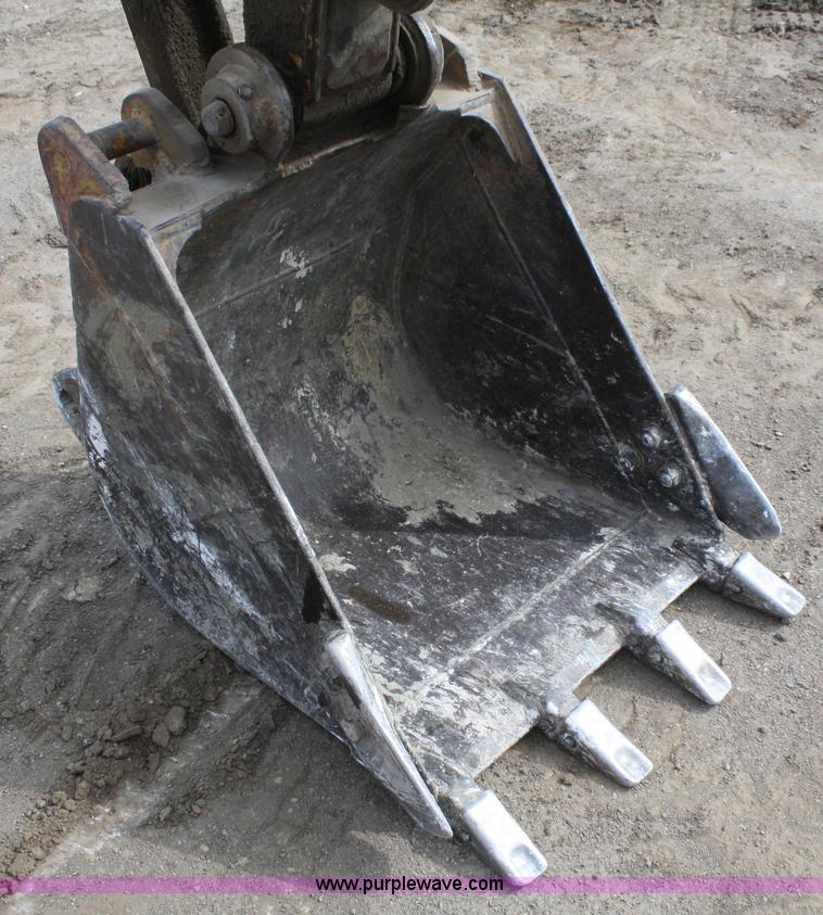 image for item A6790 1993 Caterpillar E70B mini excavator