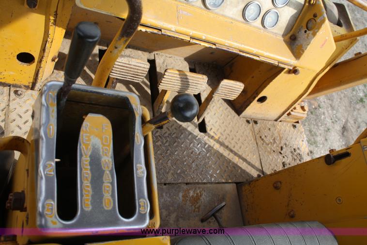 image for item A6791 1977 Caterpillar 955L track loader