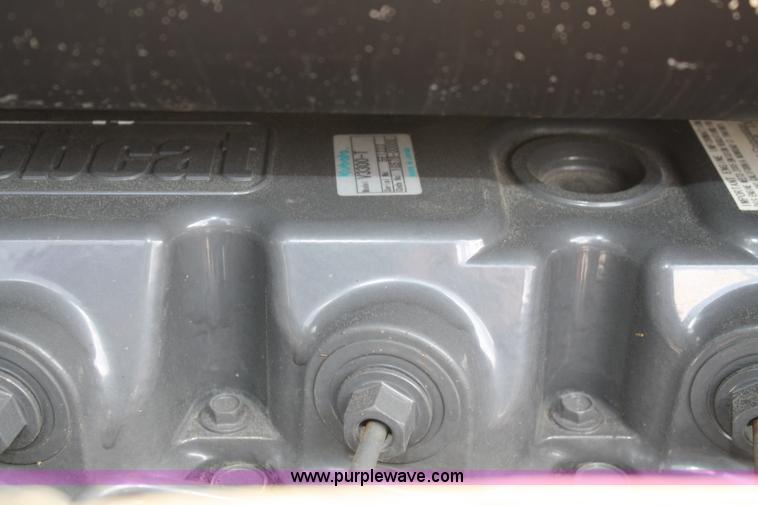 image for item A6794 2005 Bobcat S220 skid steer