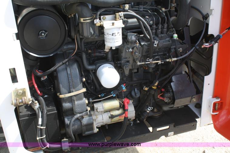 image for item A6794 2005 Bobcat S220 skid steer